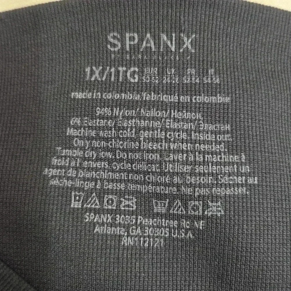 Spanx Look At Me Now Leggings Black Camo - Picture 7 of 9